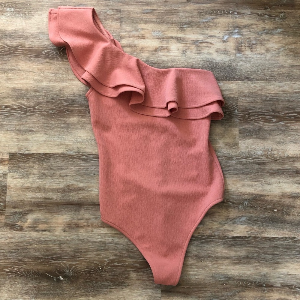 NWT! Show me your Mumu one-shoulder bodysuit Sz XS